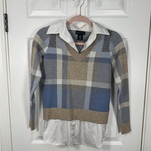 Adrienne Vittadini Gray and White Knit Sweater Top